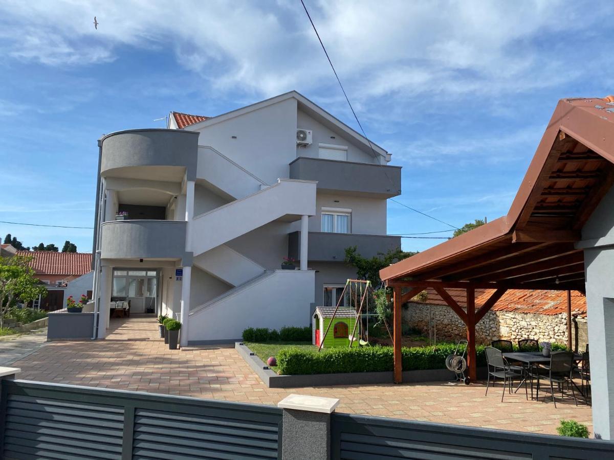 Apartments Nada Sukosan Exterior photo