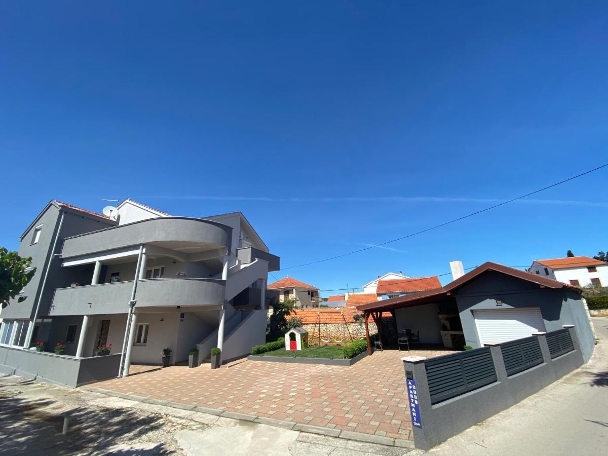 Apartments Nada Sukosan Exterior photo